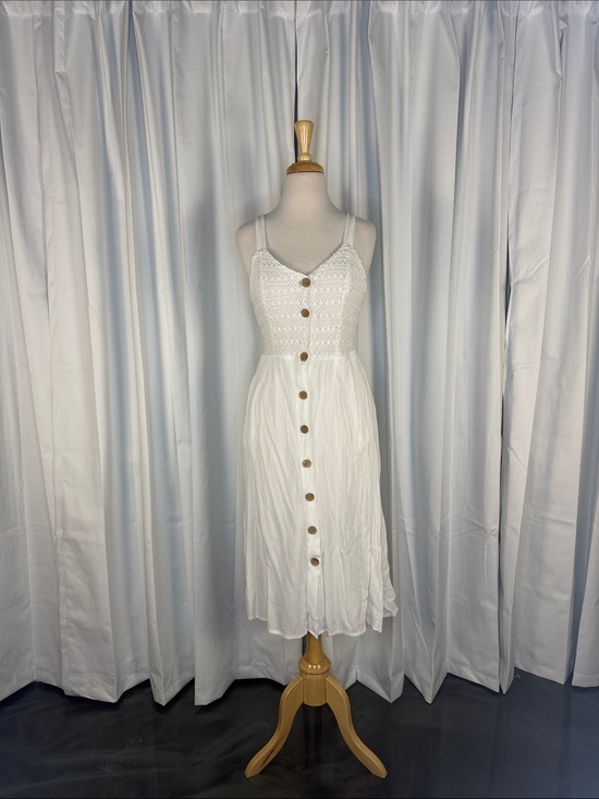 Jessica Simpson Dresses & Skirts - Jessica Simpson White Crochet Bodice Button-Front Midi Dress